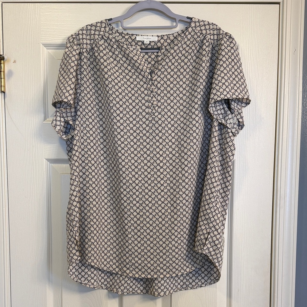 Fun 2 Fun Black and White Patterned Blouse